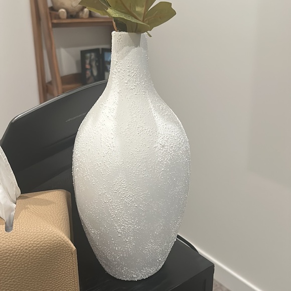 Hand-Painted Rustic White Vase with Textured Finish - Picture 4 of 5